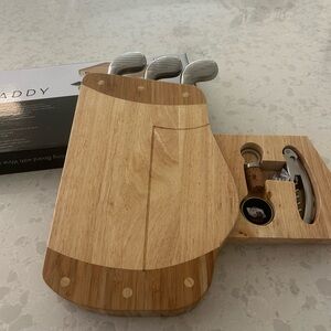 NWOT Caddy Picnic Deluxe Cutting Board with Wine & Cheese Tools-In Original Box